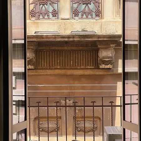 Faraone Apartment